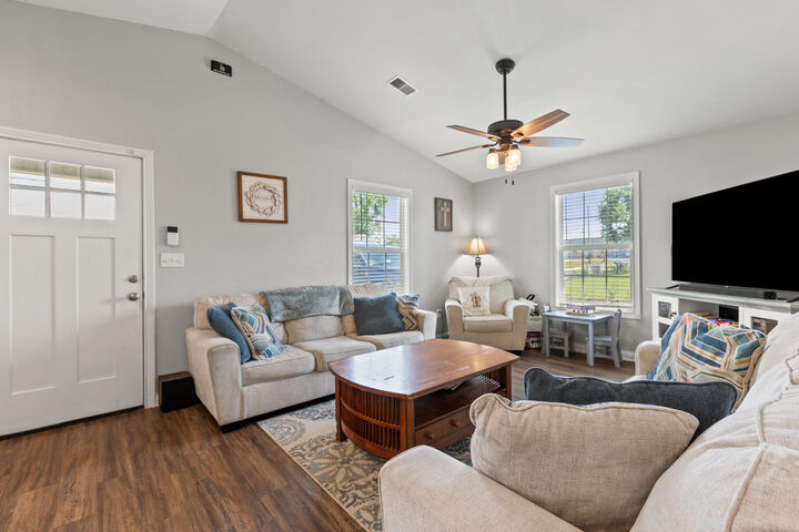 Property Photo: 118 Short Street KY 40475