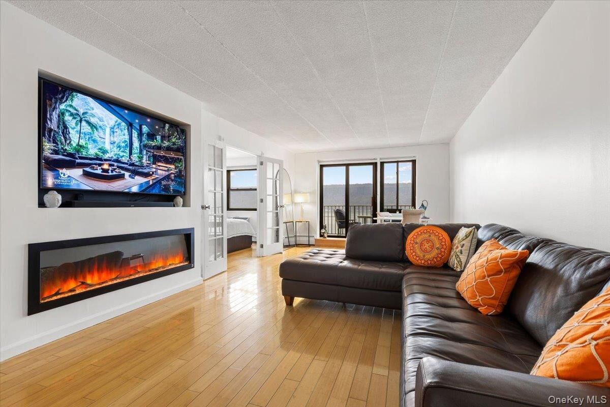 Property Photo: 1085 Warburton Ave 304 NY 10701