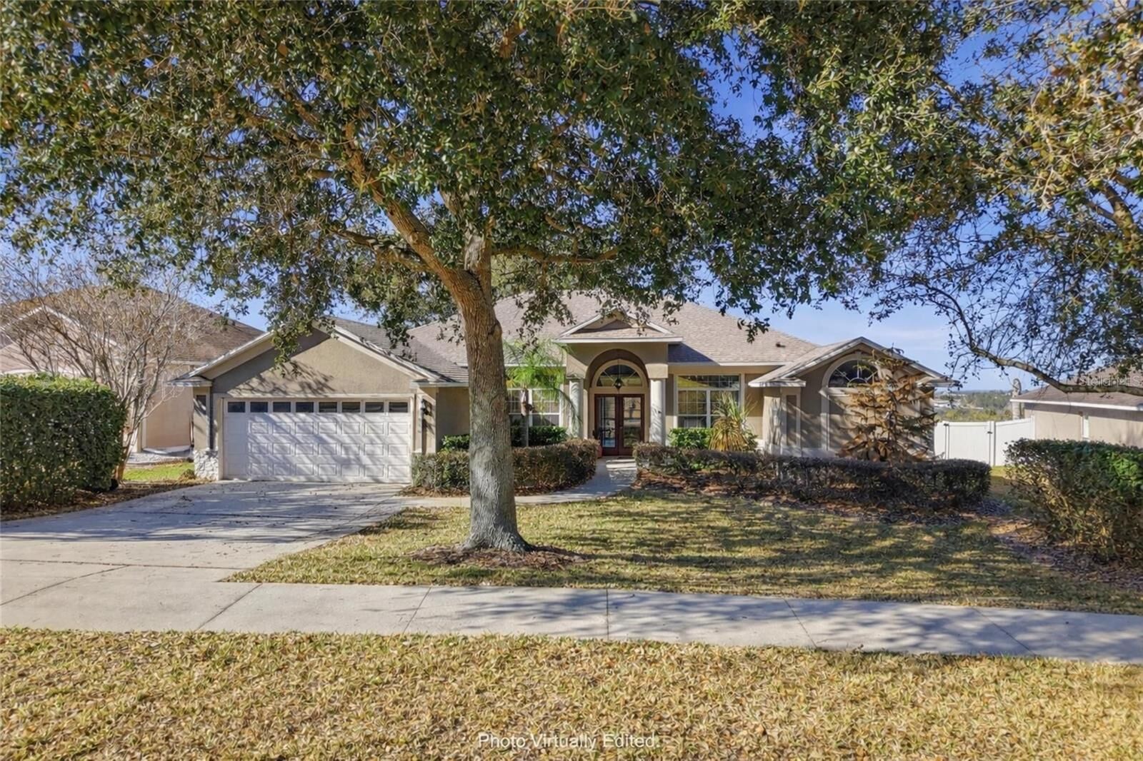 Property Photo:  932 Cornell Avenue  FL 34711 