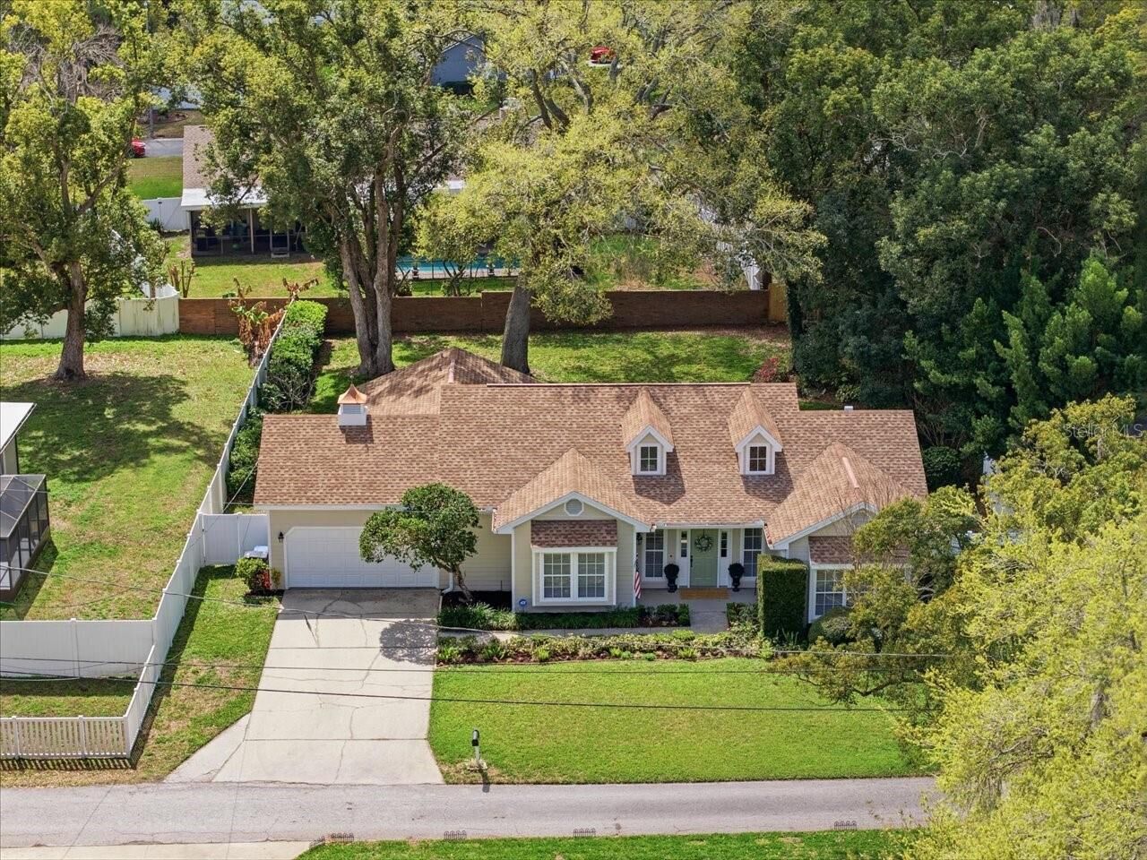 Property Photo:  2004 Russell Drive  FL 33618 