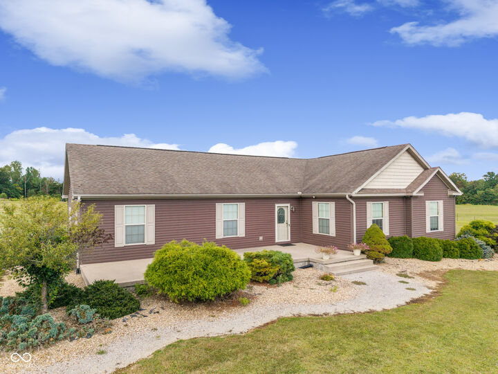 Property Photo:  11972 E County Road 50 N  IN 47274 