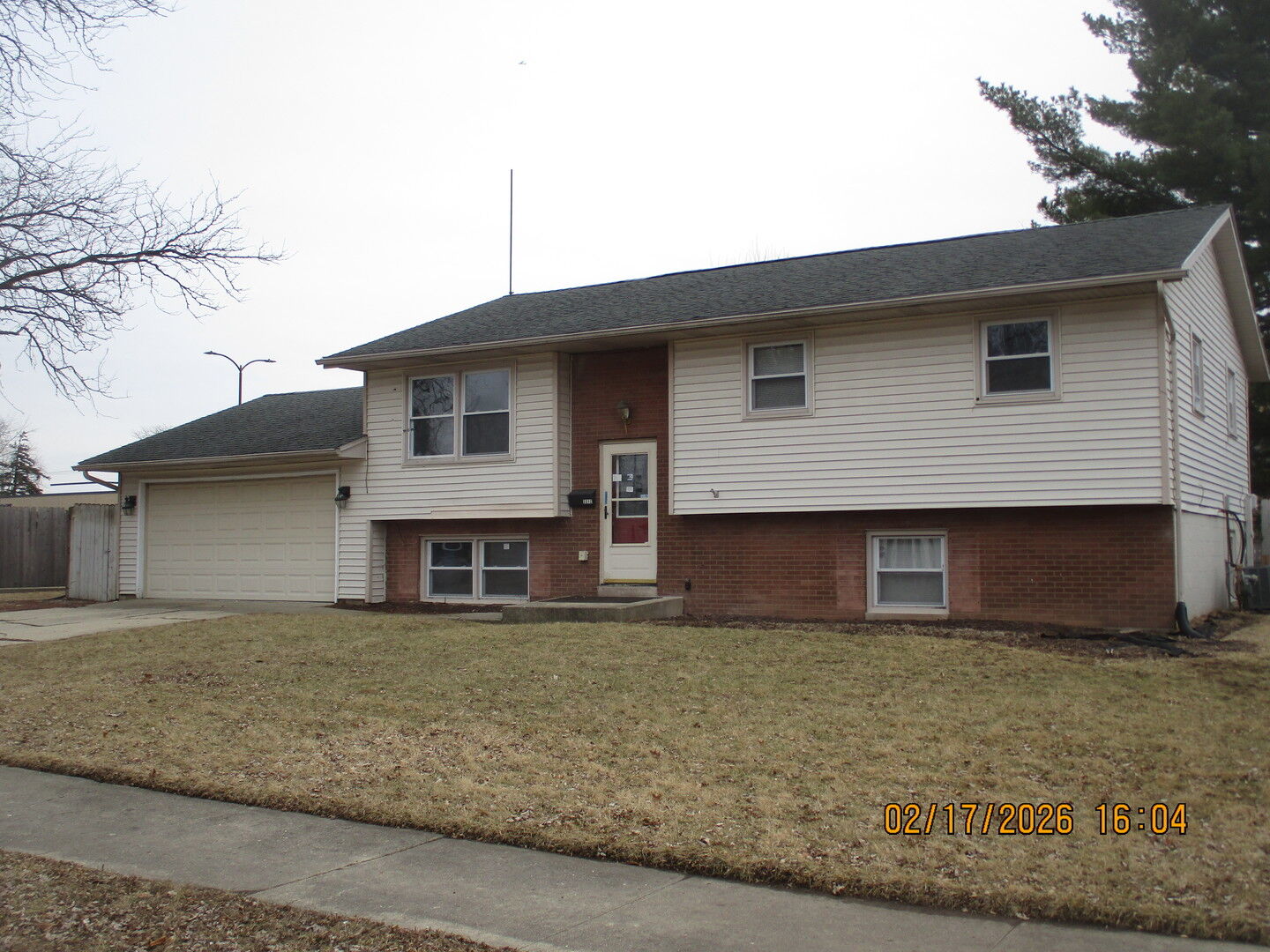 Property Photo: 2212 West Acres Road IL 60435