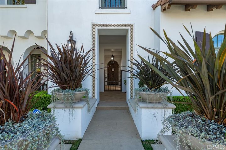 Property Photo:  25500 Prado De Las Bellotas  CA 91302 