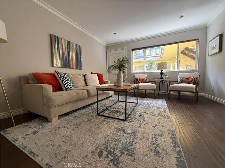 Property Photo:  645 Temple 5  CA 90814 