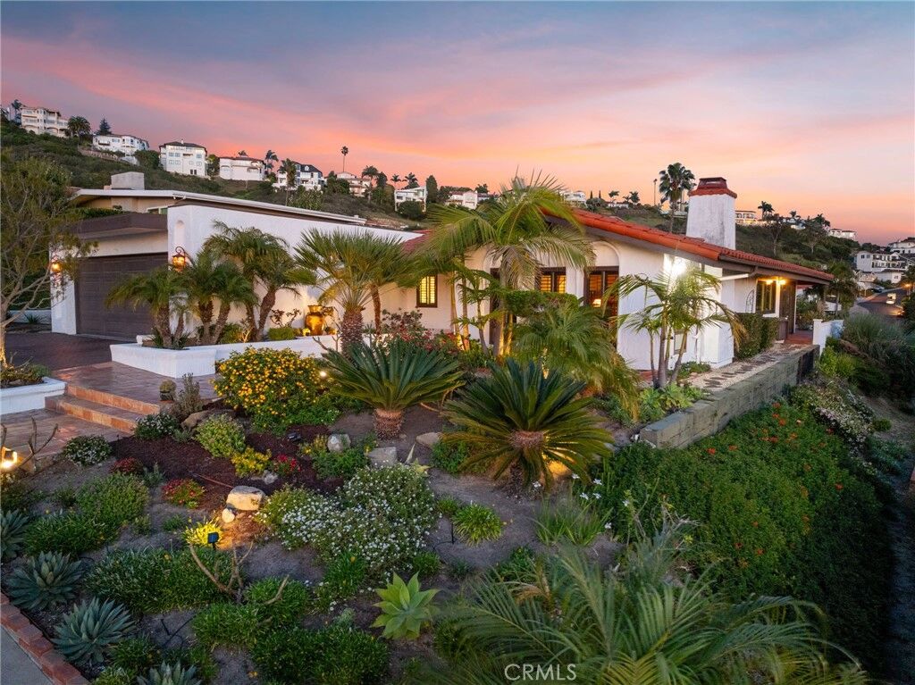 Property Photo:  202 Cerrito Cielo  CA 92672 