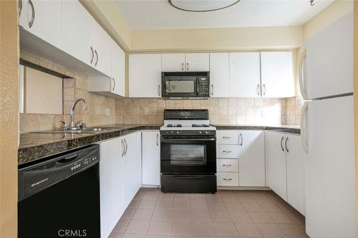 Property Photo:  432 N. Kenwood Street 206  CA 91206 