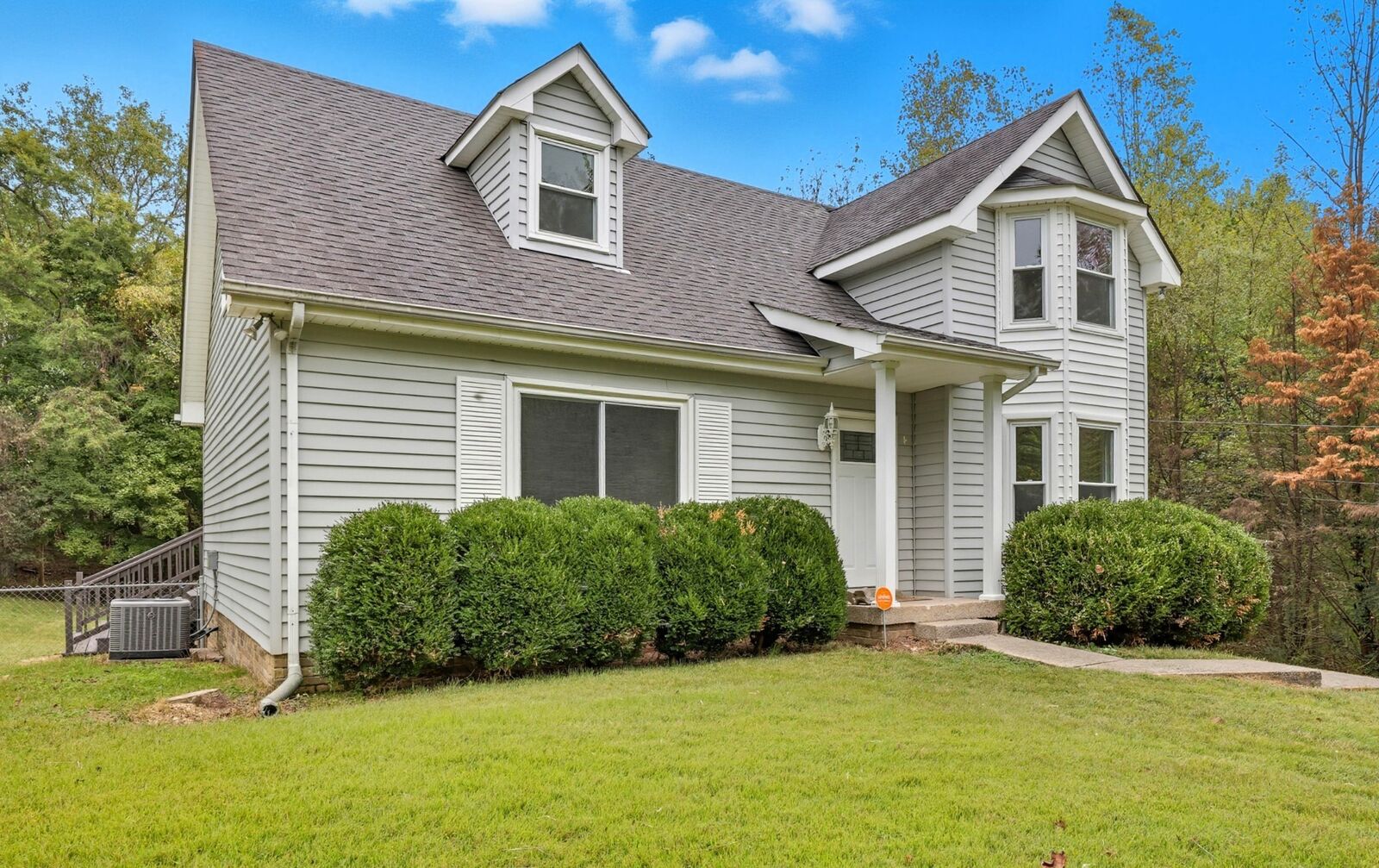 Property Photo: 1307 Sun Valley Rd TN 37040