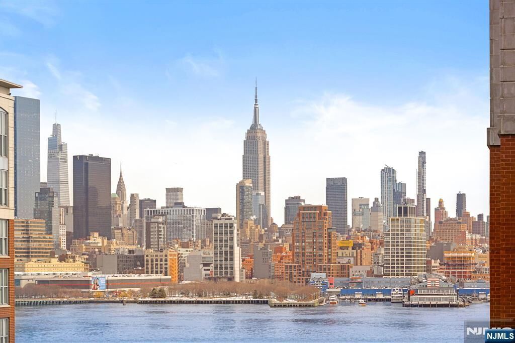 Property Photo:  1000 Maxwell Lane 9C  NJ 07030 