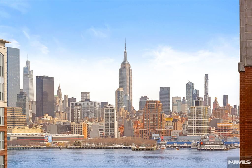 Property Photo:  1000 Maxwell Lane 9C  NJ 07030 