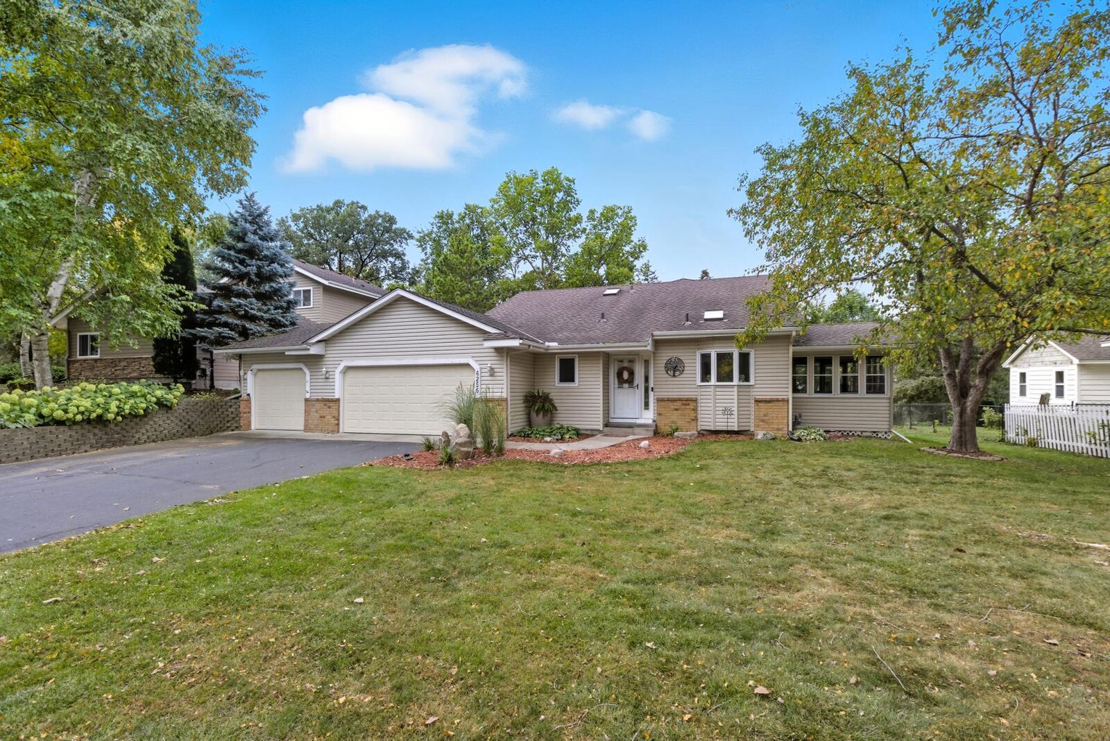 Property Photo:  6255 Norwood Lane N  MN 55369 