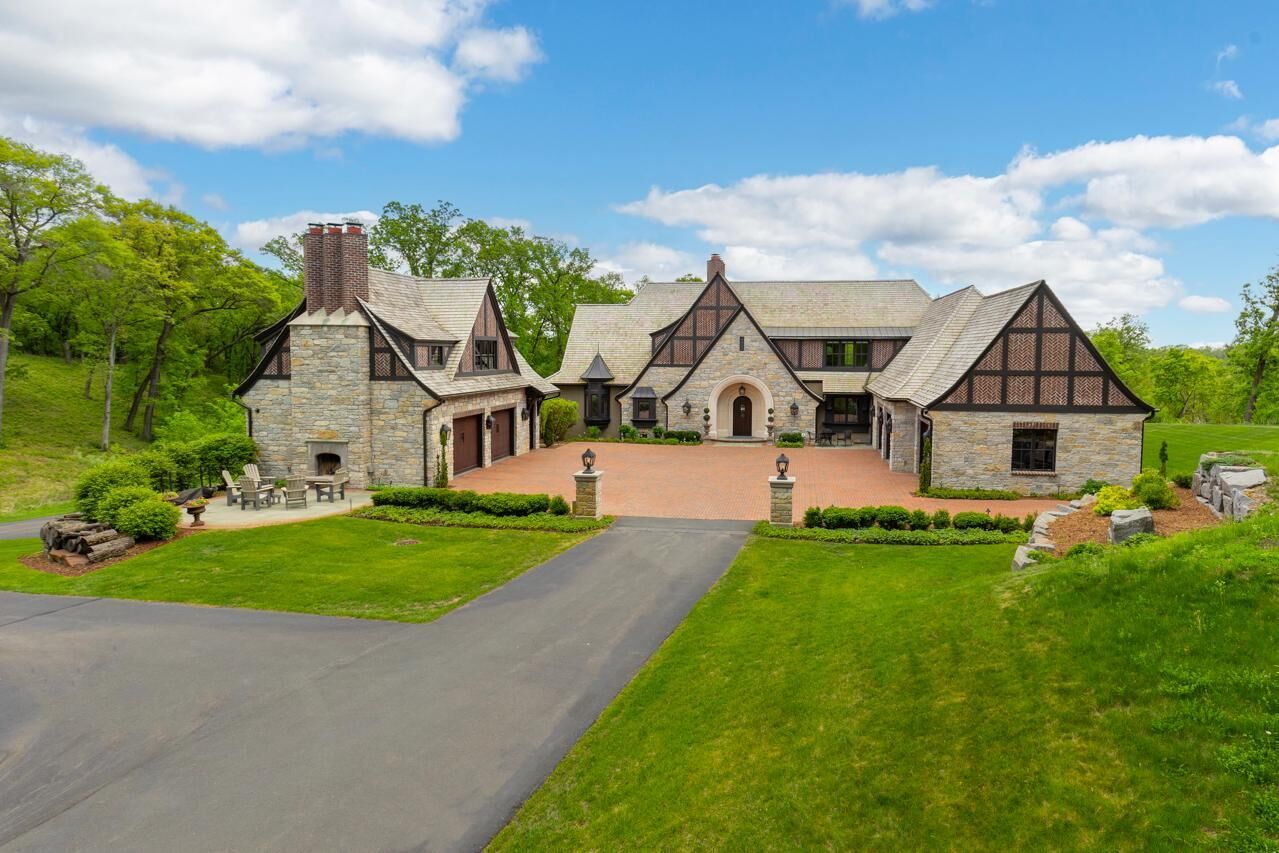 Property Photo:  240 Salem Church Road  MN 55118 