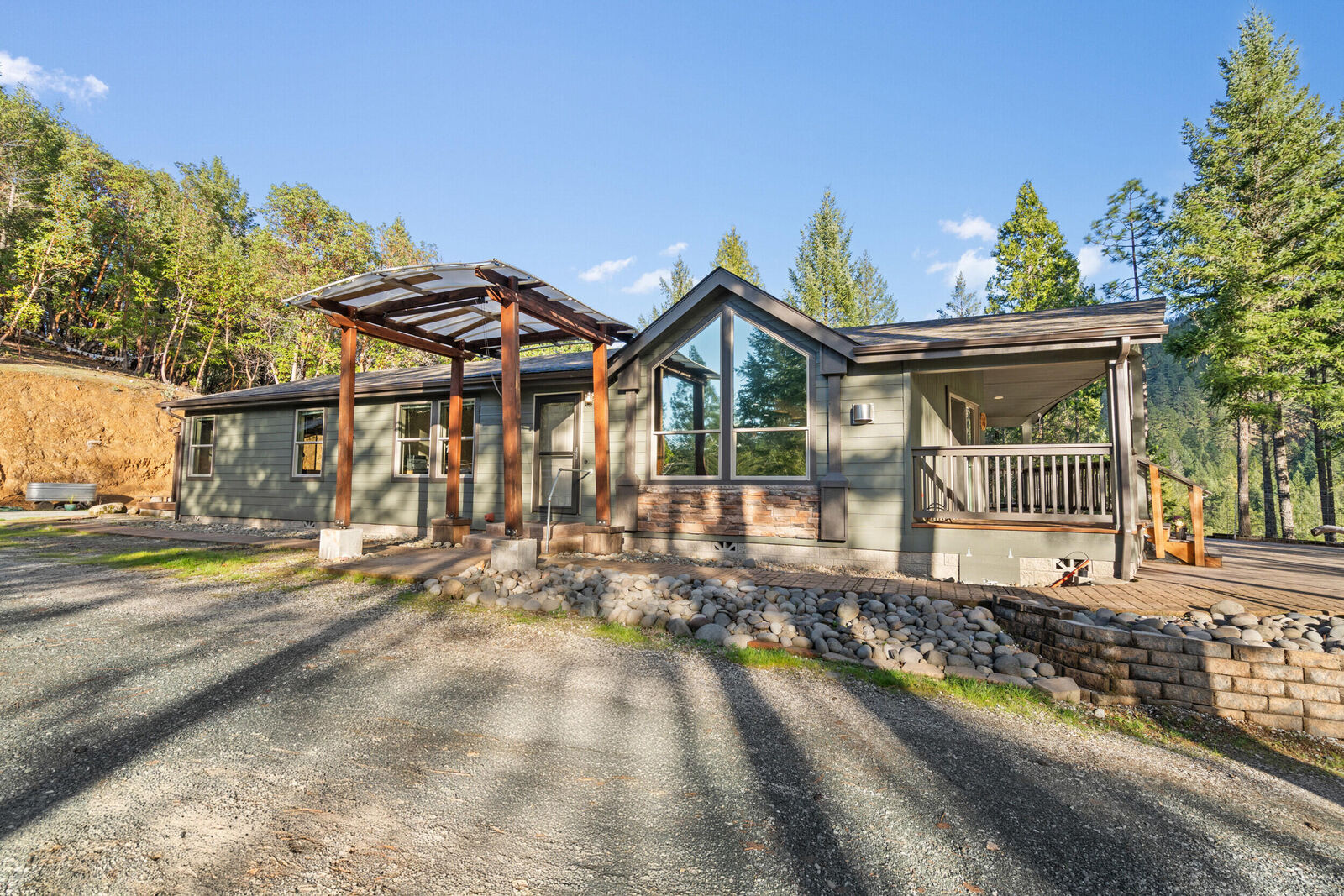 Property Photo:  120 Siskiyou Drive  OR 97526 