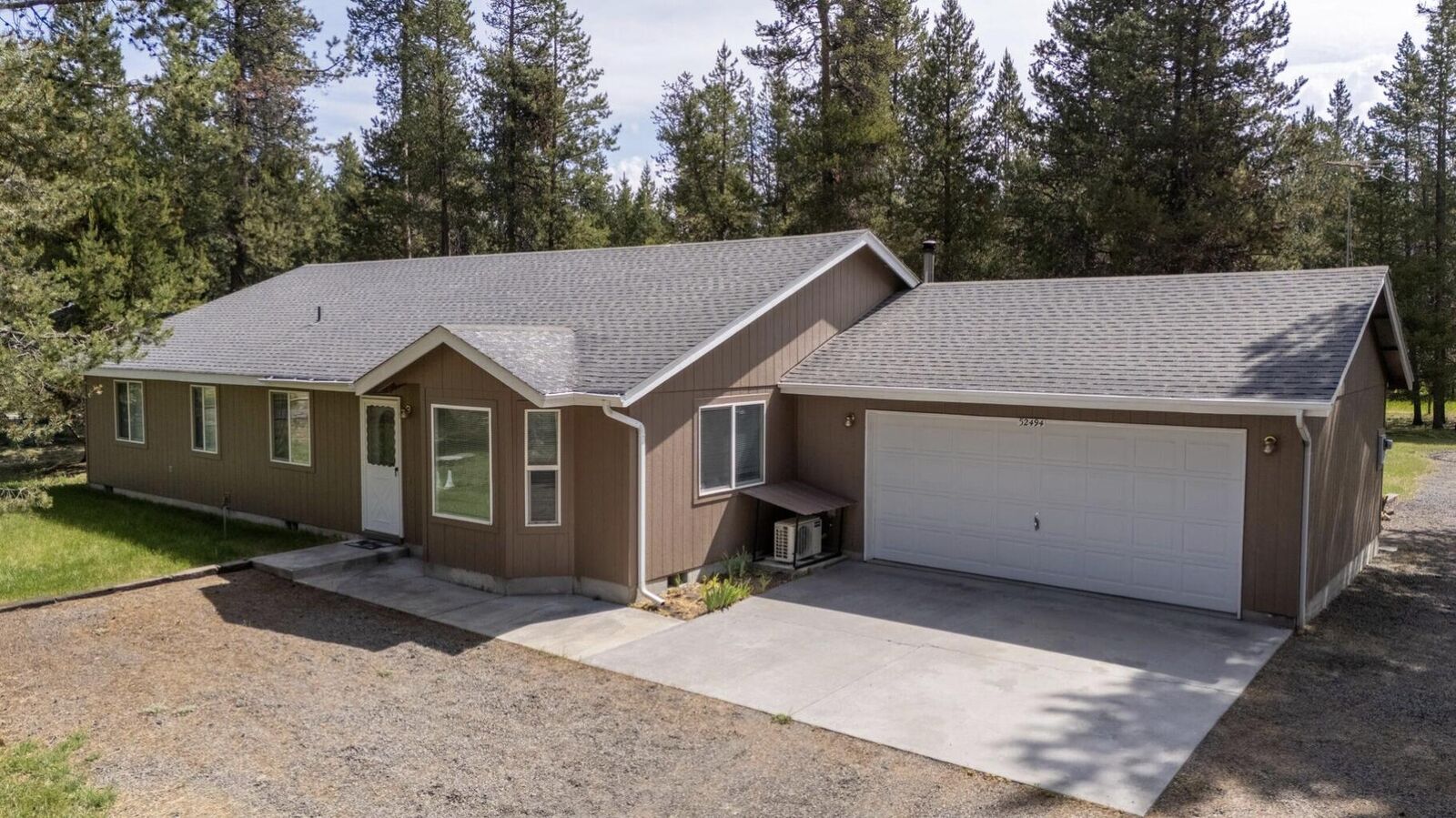 Property Photo: 52494 Deer Field Drive OR 97739