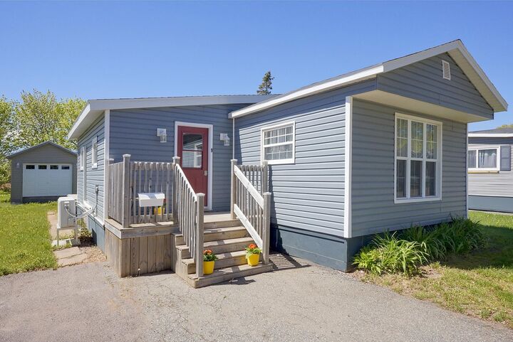 9 Linkletter Estates — photo 1