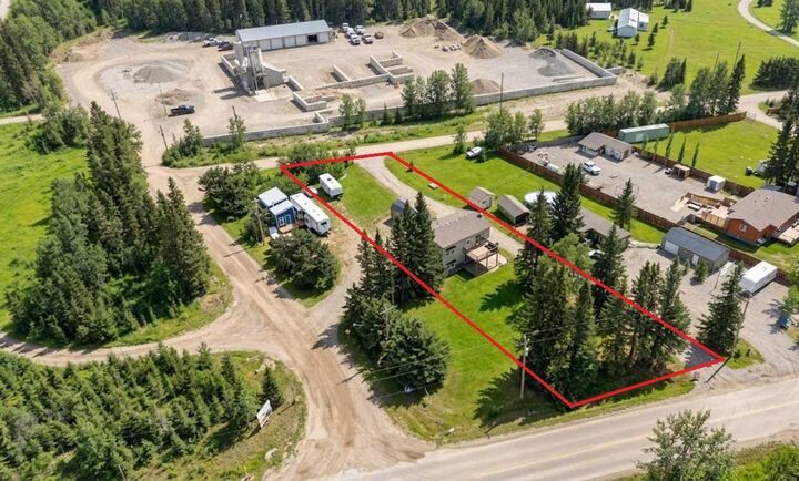 Property Photo: 32537B Highway 760 Highway AB T0M 1X0