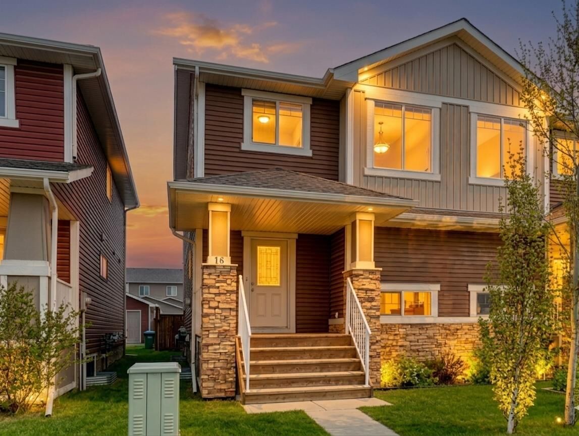 Property Photo:  16 Fireside Way  AB T4C 0R1 
