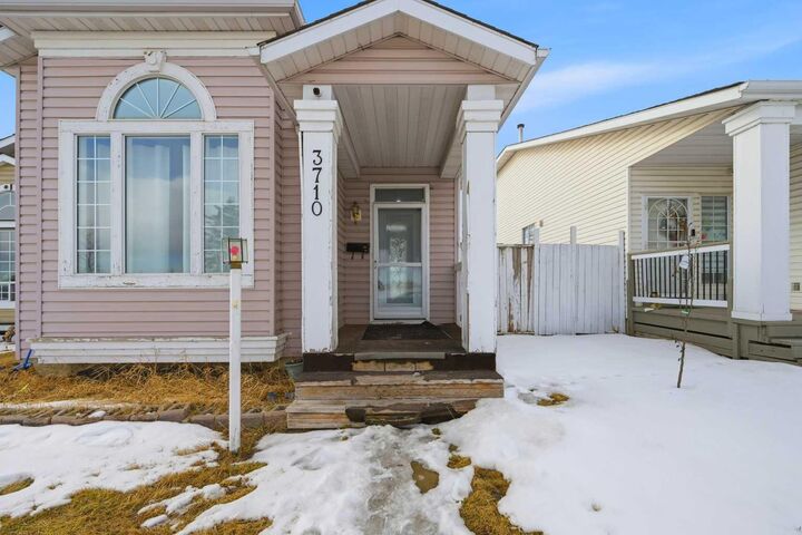Photo de la propriété:  3710 Catalina Boulevard NE  AB T1Y 6W6 