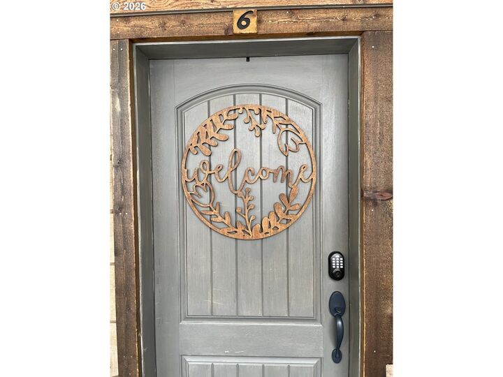 Property Photo: 31250 E Collins Lake Rd 6 OR 97028