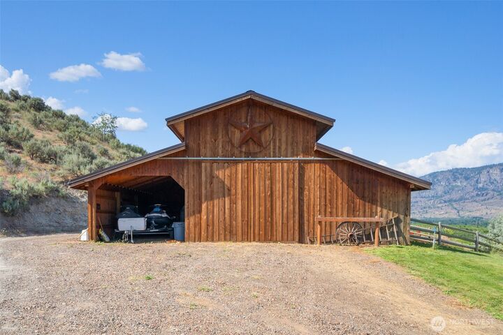 Property Photo: 36 Rooster Flats WA 98844