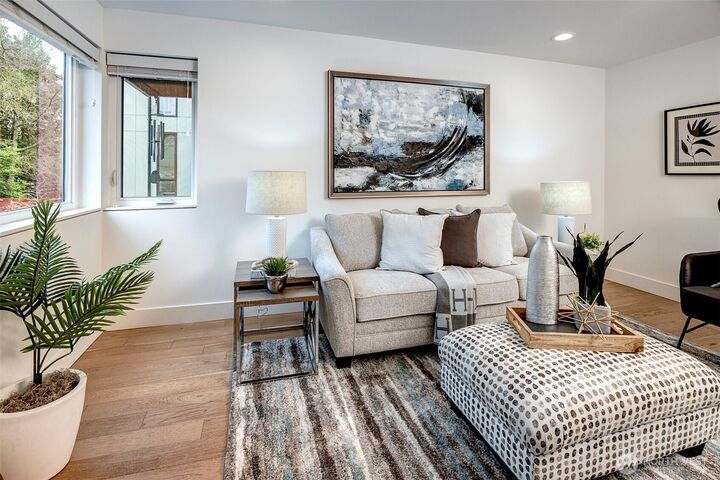 Property Photo:  4274 NE 50th Street  WA 98105 