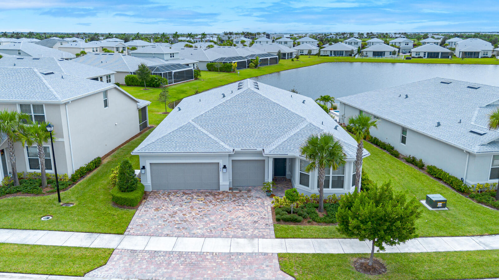 Property Photo:  12386 SW Sand Dollar Way  FL 34987 