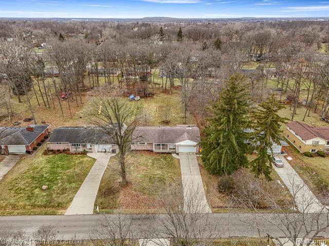 Property Photo: 20766 Hcl Jackson MI 48138