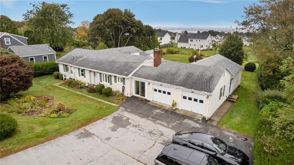 Property Photo:  1533 East Main Road  RI 02871 