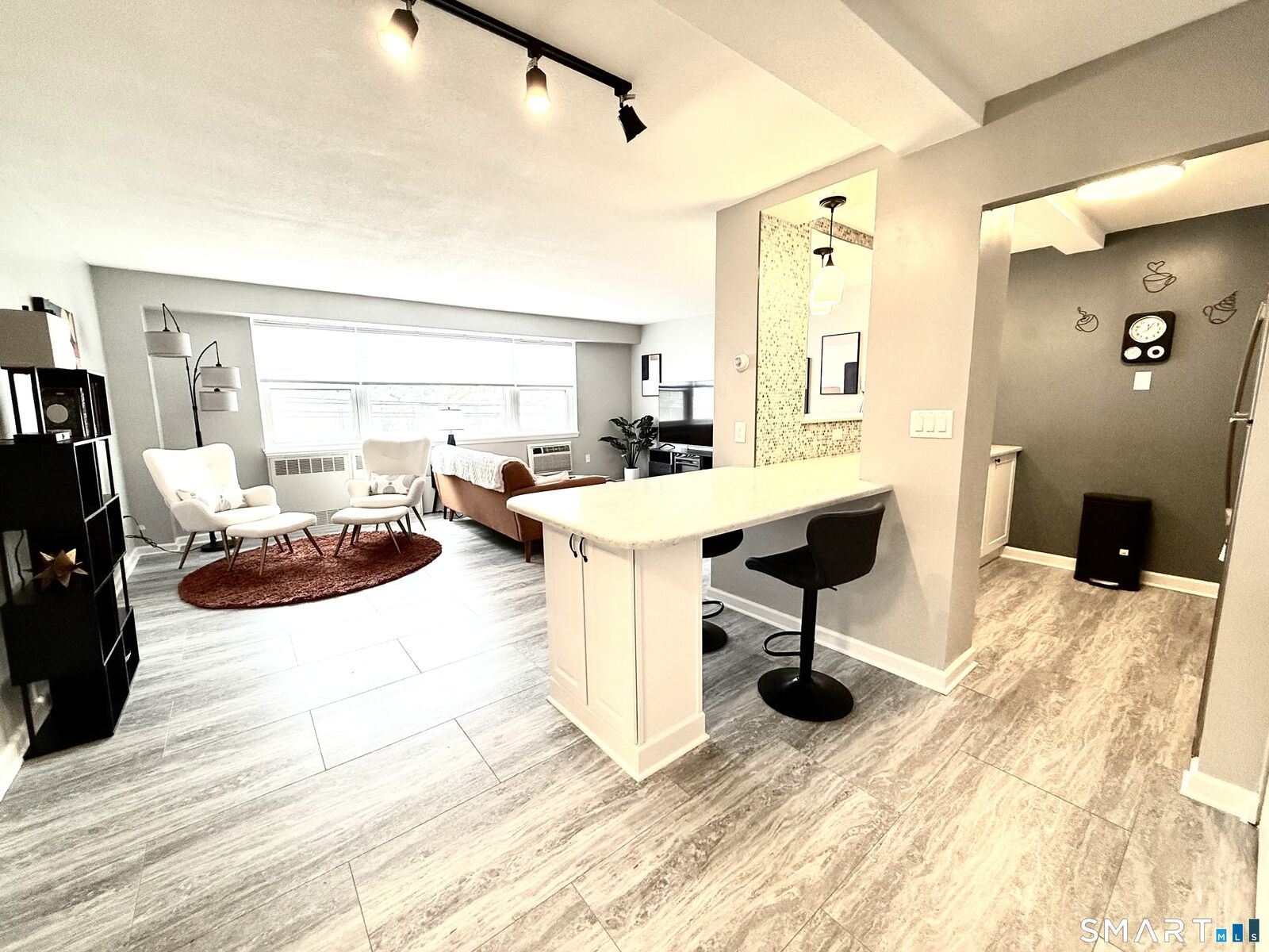 Property Photo:  292 Pequot Avenue 2G  CT 06320 