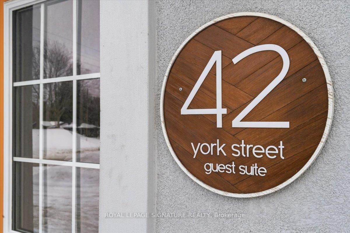 Property Photo: 42 York Street ON K0K 2T0
