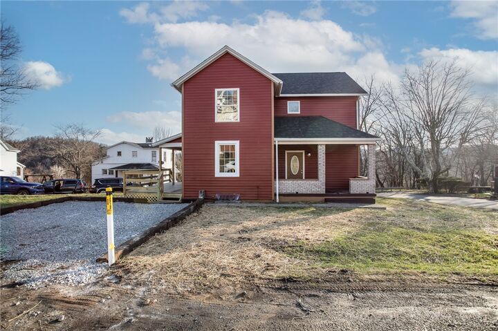 Property Photo:  325 Laughlin St  PA 15428 