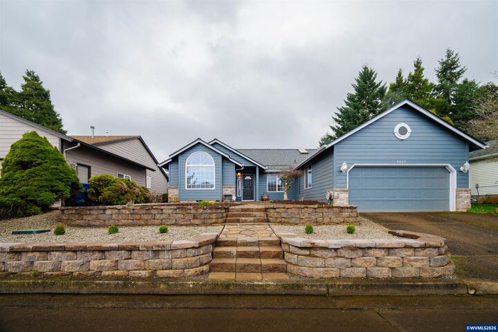 Property Photo:  5847 Cobalt Lp SE  OR 97306 