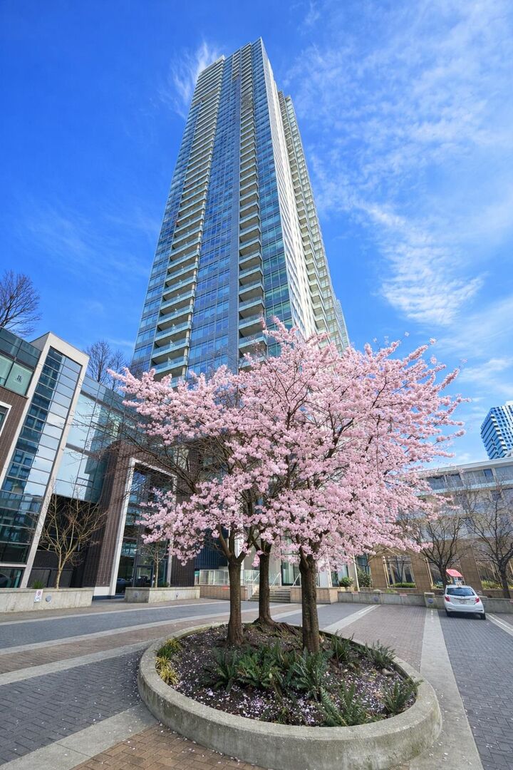 Property Photo: 6461 Telford Avenue 3808 BC V5H 0B7