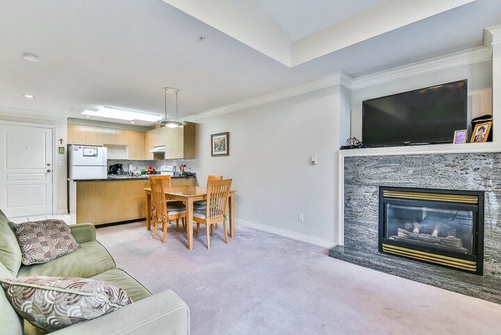 Property Photo: 8115 121A Street 404 BC V3W 1J2