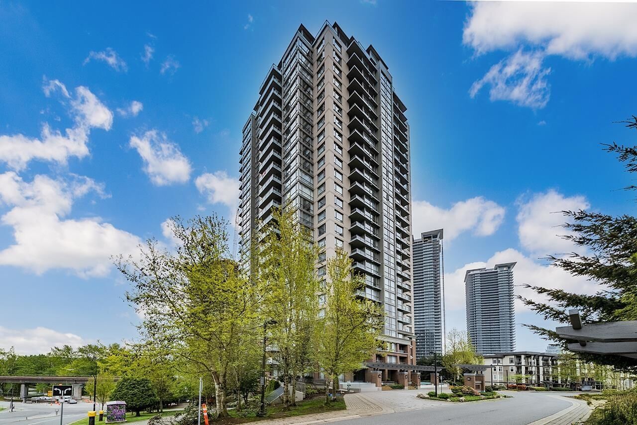 Property Photo: 4888 Brentwood Drive 308 BC V5C 0C6