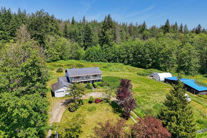 10022 Rolley Crescent — photo 1