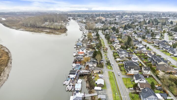 Property Photo: 4505 W River Road BC V4K 1R9