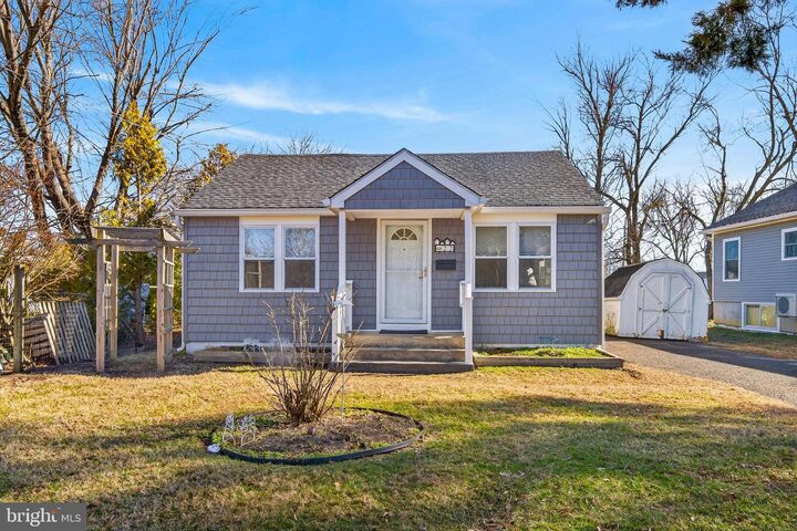 Property Photo:  22 Twin Drive  NJ 08533 