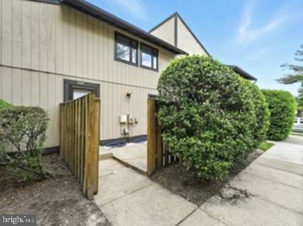 Property Photo: 596 West Court MD 21061