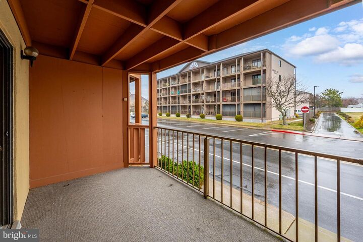 Property Photo:  203 33rd Street 101  MD 21842 