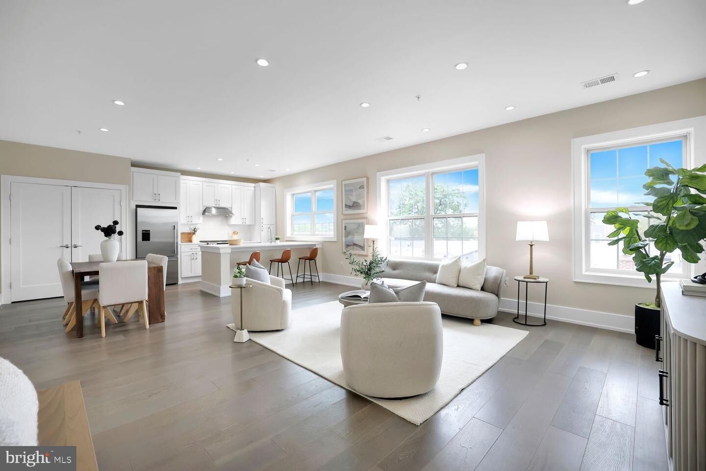 Property Photo:  16 17th Street NE 312  DC 20002 