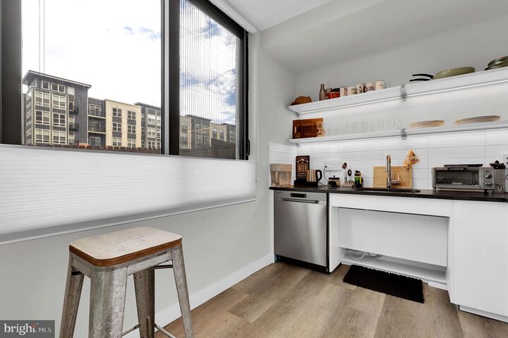 Property Photo: 700 Roeder Road 101 MD 20910