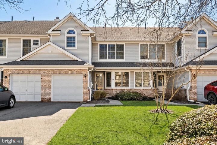 Property Photo:  7 Benjamin Rush Lane  NJ 08540 