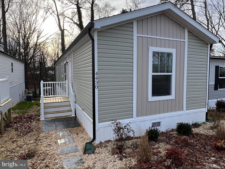 Property Photo: 4430 Hotchkiss Street VA 22408