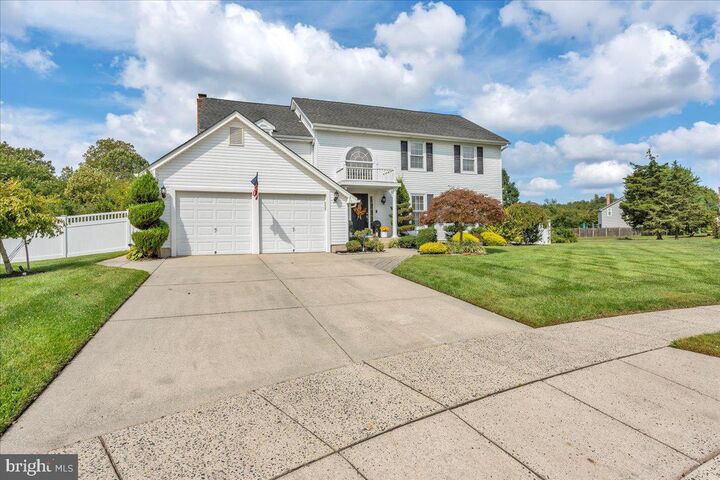 Property Photo:  6 Buttonwood Court  NJ 08080 