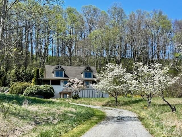 Property Photo:  330 Potts Drive  NC 28785 