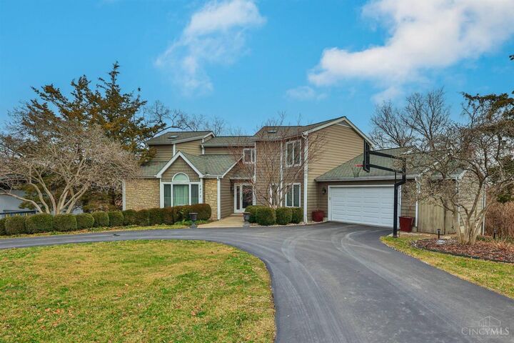 Property Photo:  2872 Alpine Terrace  OH 45208 