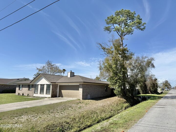 Property Photo: 6123 Stephanie Drive FL 32404