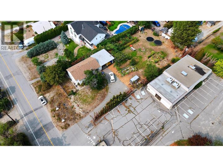 Julia Street — photo 1