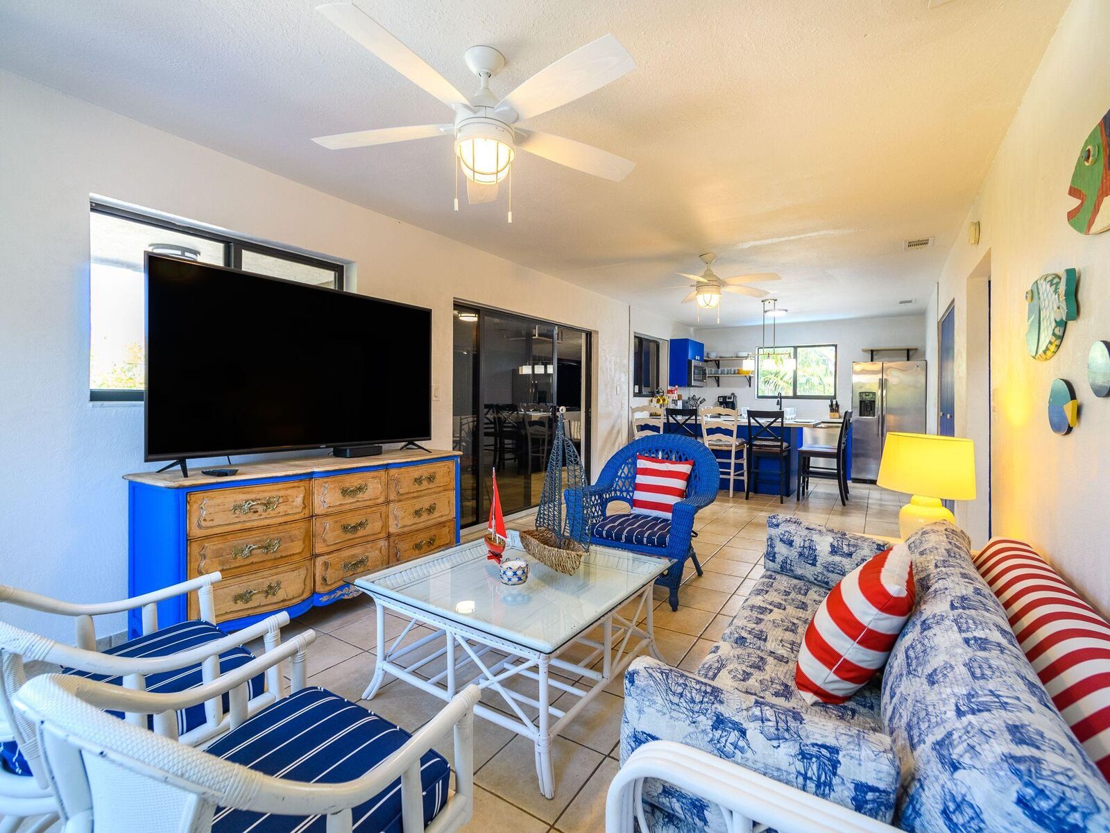 Property Photo:  19 Garden Cove Drive  FL 33037 