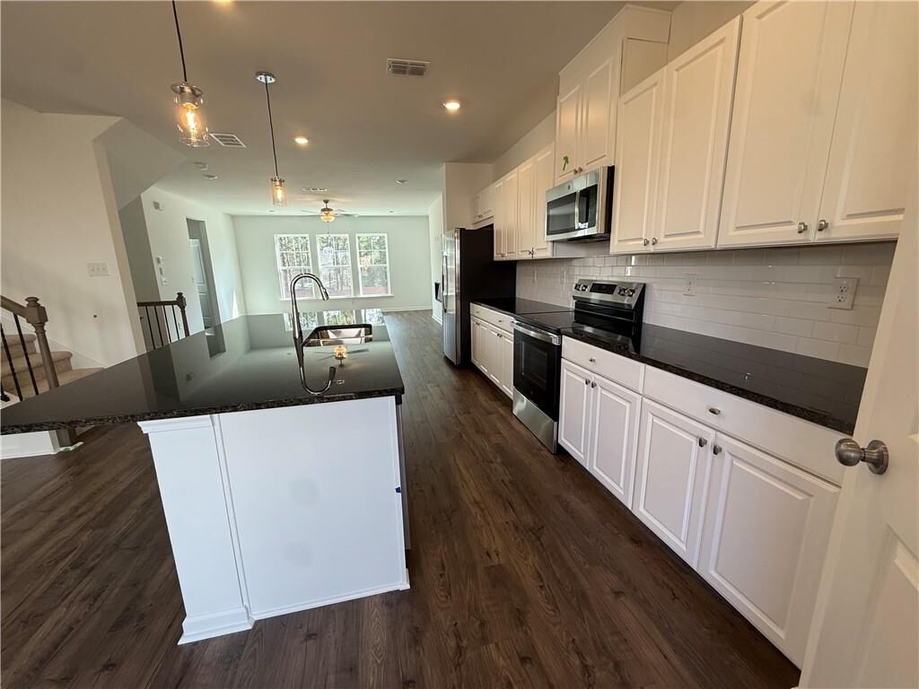 Property Photo:  6103 Wayburn Street  GA 30084 